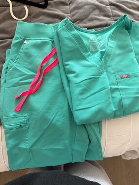 Figs Scrubs Set
